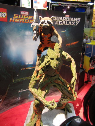Illustration for article titled The Very Best Finds On The Floor At Comic-Con 2014